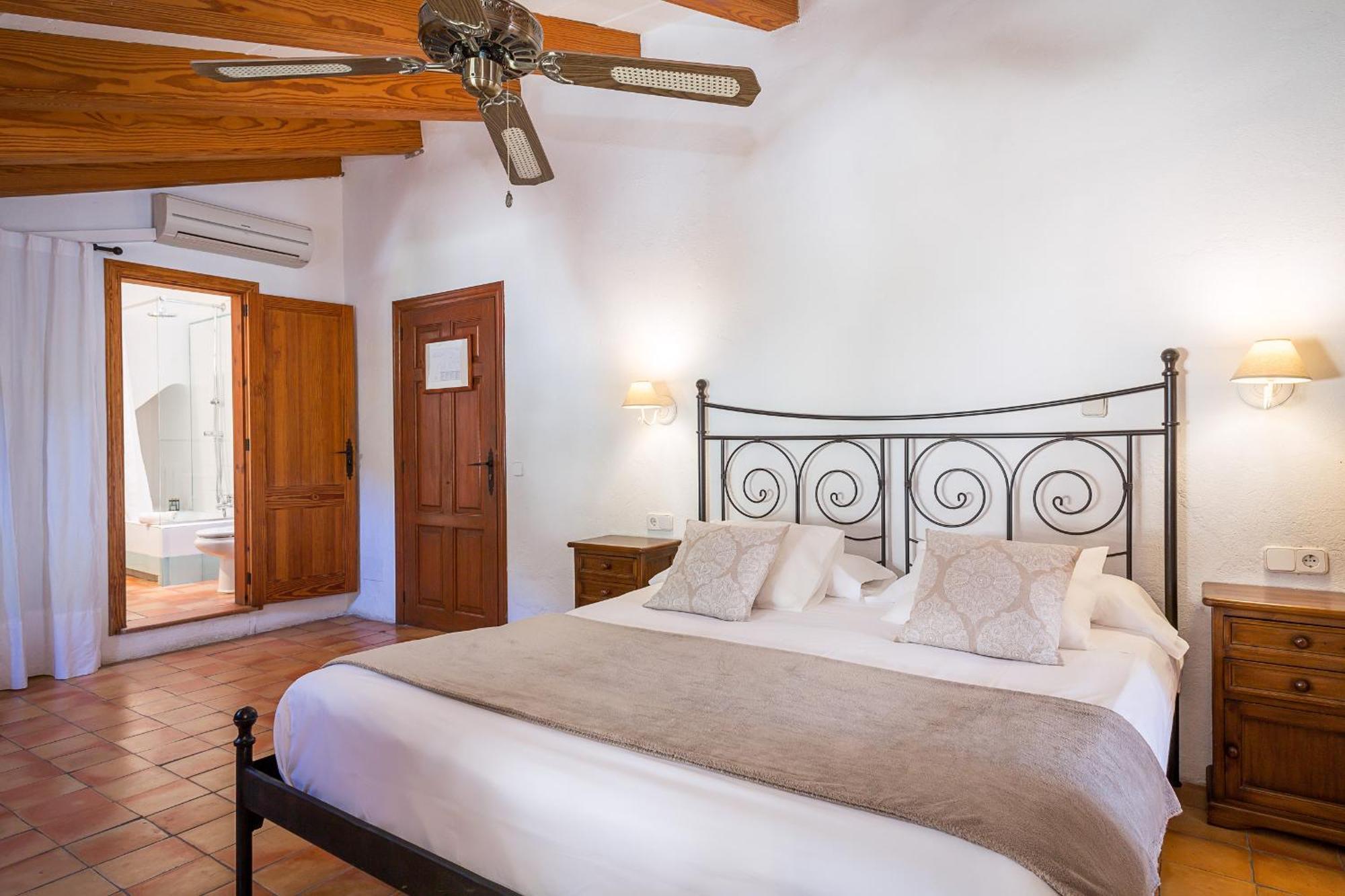 Finca Es Castell Binibona Habitación foto